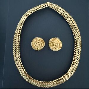 NEW SET MONET Necklace Gold Tone Choker Woven Link and Earrings